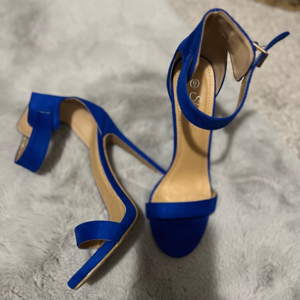 Blue Heels